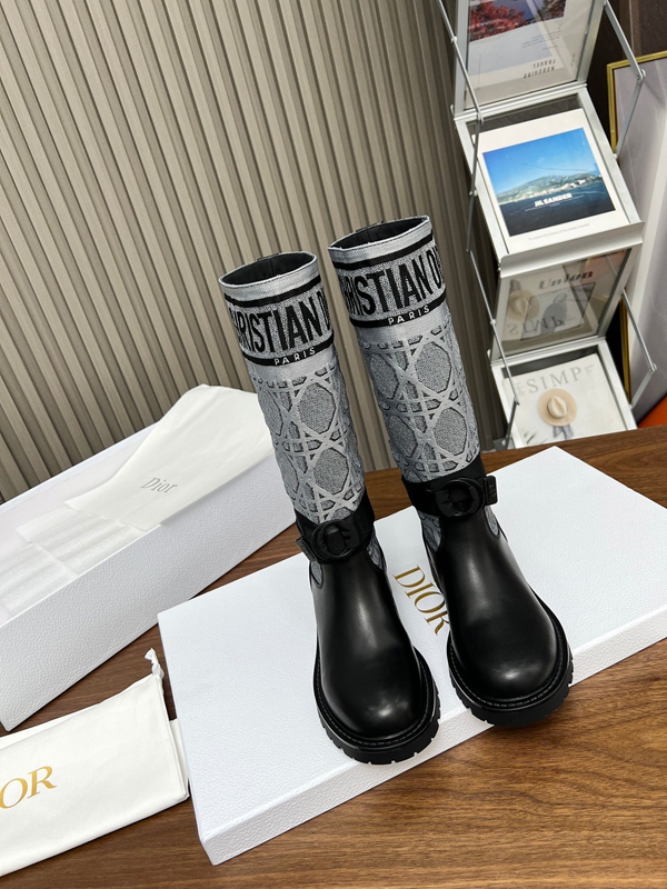 ディオール靴着用イメージ